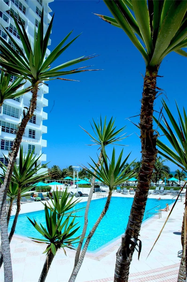 100 Lincoln Rd # 303, Miami Beach FL 33139