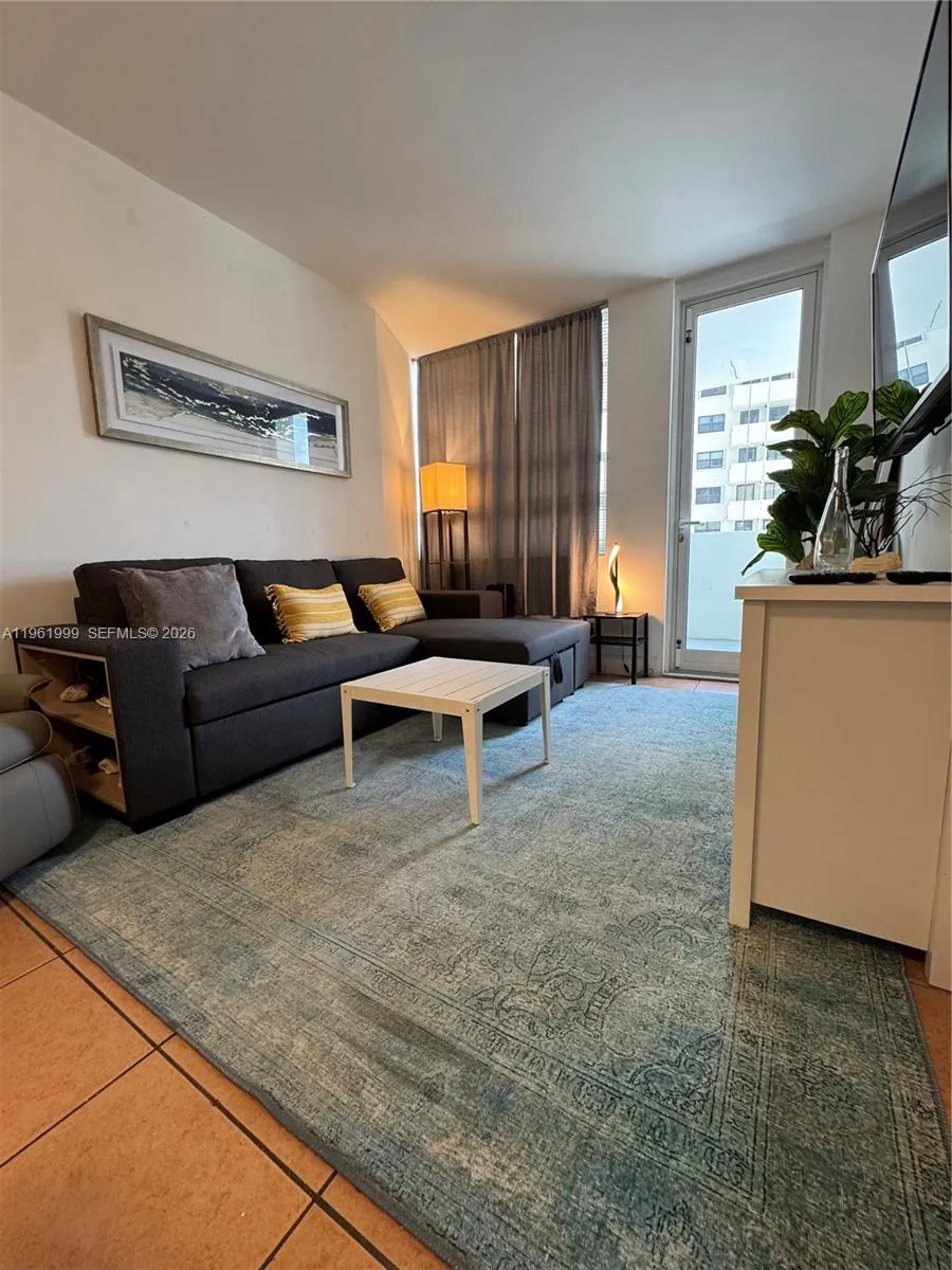 100 Lincoln Rd # 303, Miami Beach FL 33139
