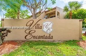 3 bedroom 2 bath for sale at 15701 SW 137th Ave # 204, Miami FL 33177