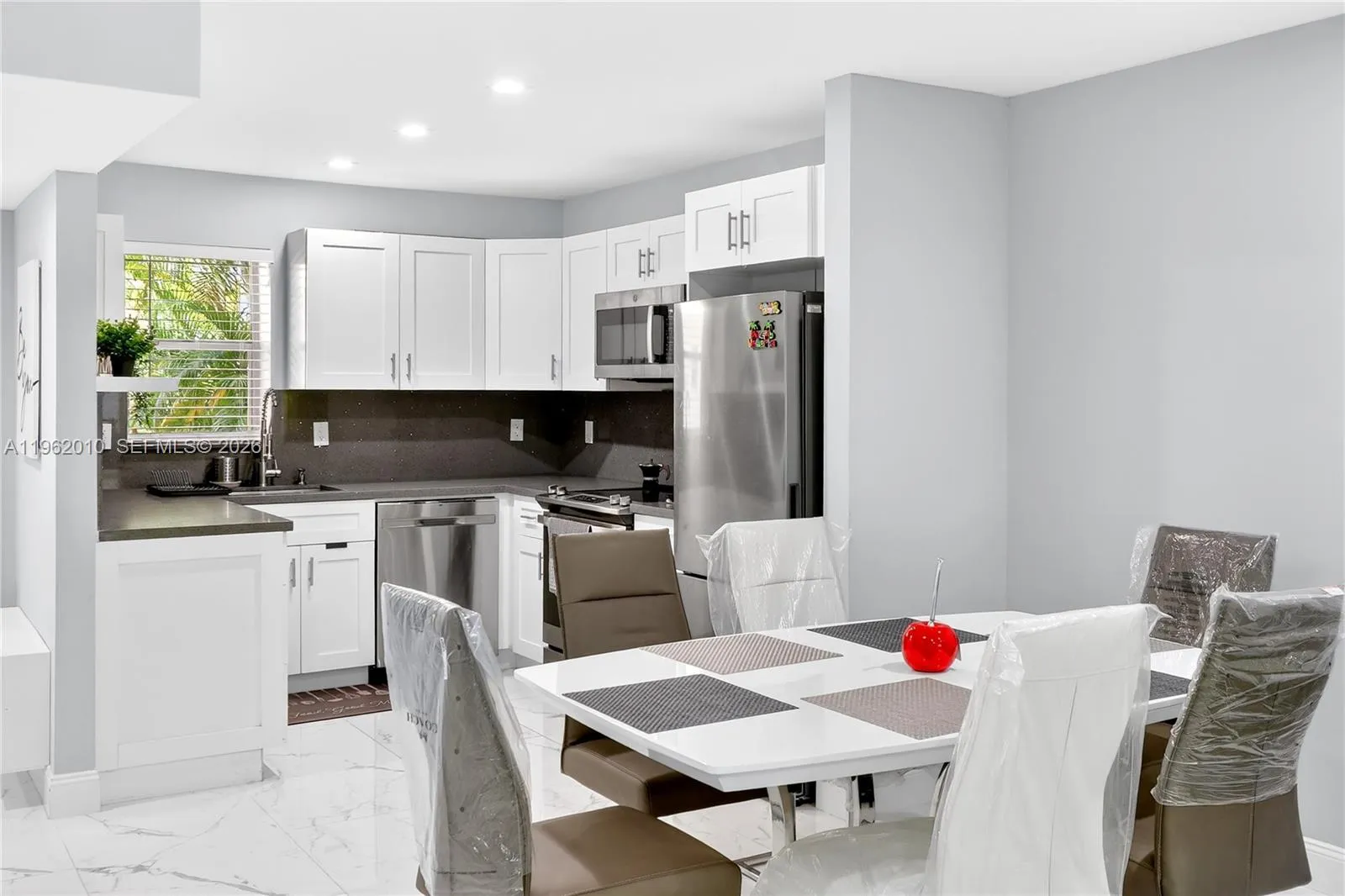 410 SE 2nd St # 111, Hallandale Beach FL 33009