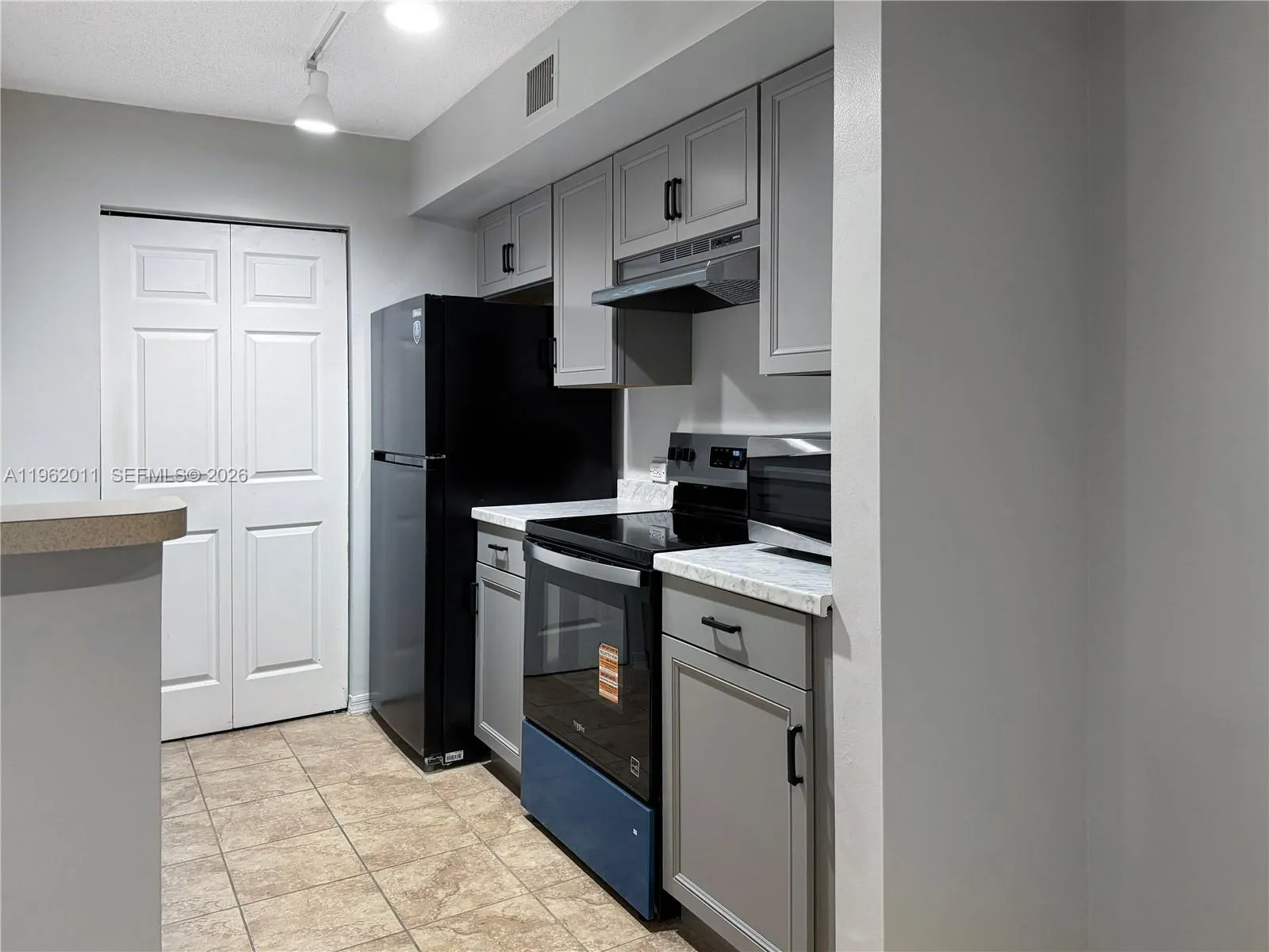 11133 SW 8th St # 104, Pembroke Pines FL 33025