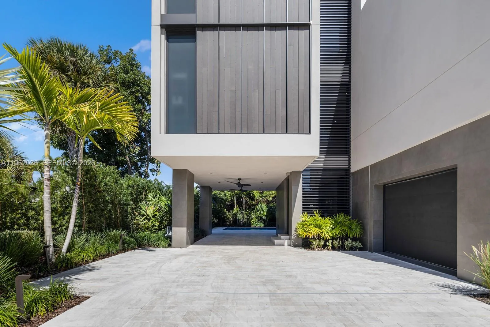 621 W 44th St, Miami Beach FL 33140