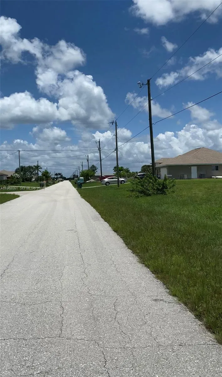 2 NW 13TH PL, Cape Coral FL 33993