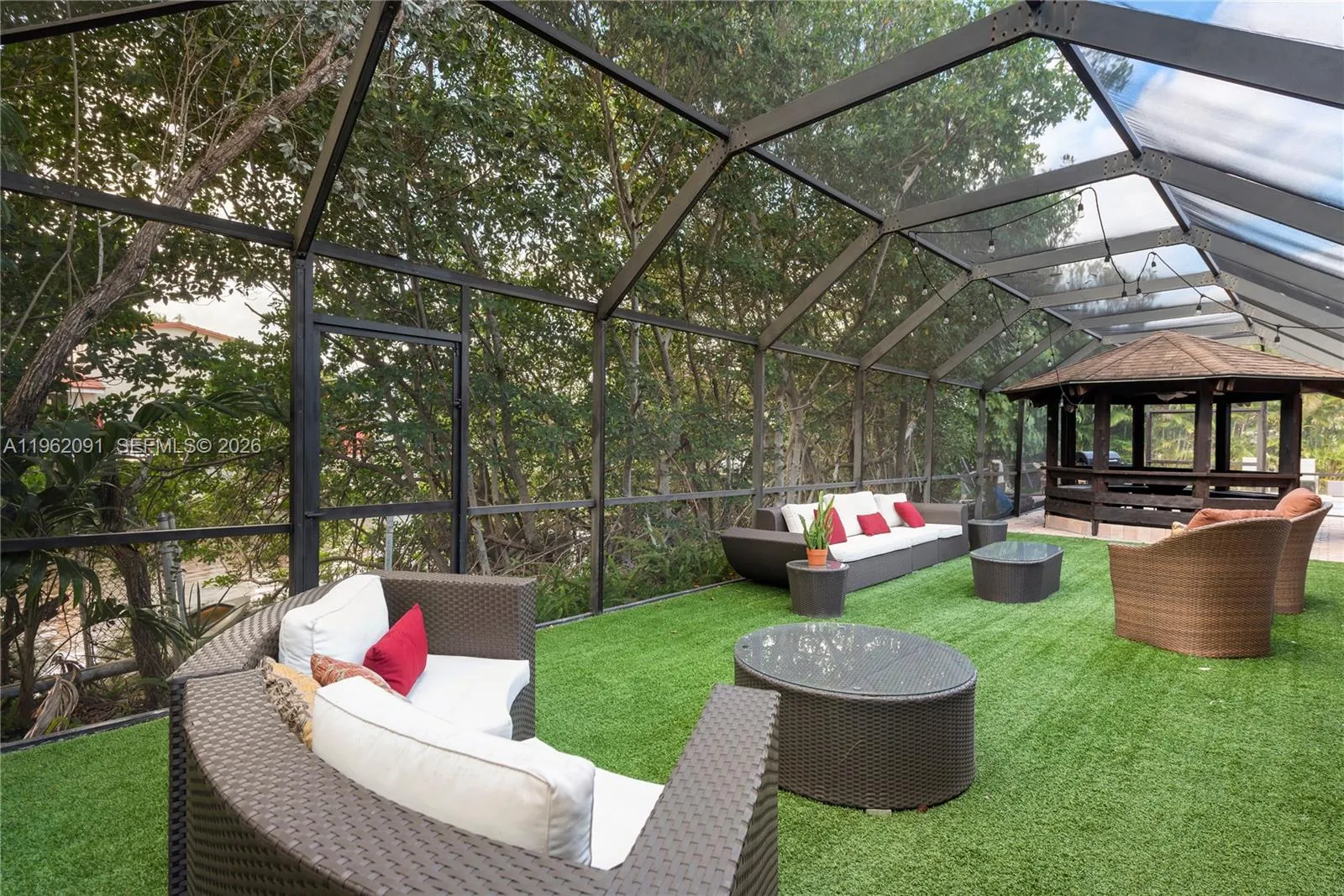 19860 NE 24th Ct, Miami FL 33180