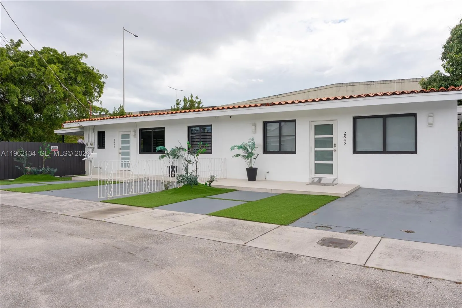 2840-2842 NW 13th St, Miami FL 33125
