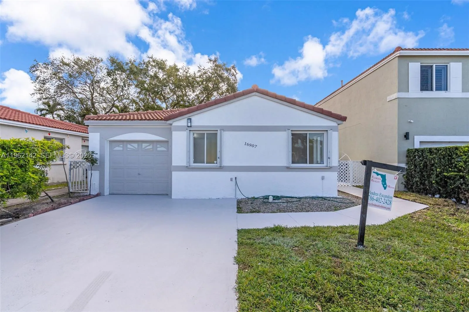 3 bedroom 2 bath for sale at 16907 SW 142nd Pl, Miami FL 33177