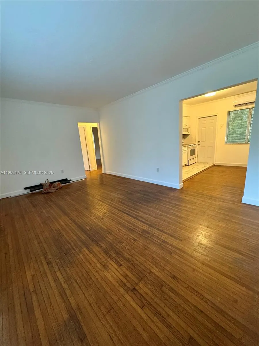 300 Mendoza Ave # 2, Coral Gables FL 33134