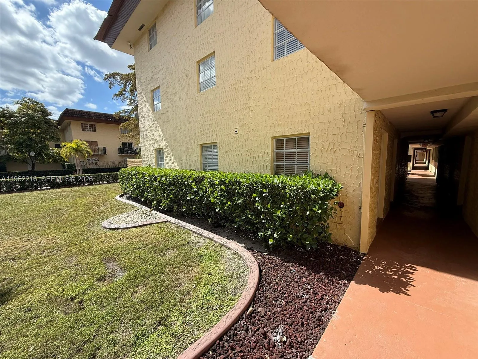 3 bedroom 2 bath for sale at 8500 SW 109th Ave # 109, Miami FL 33173