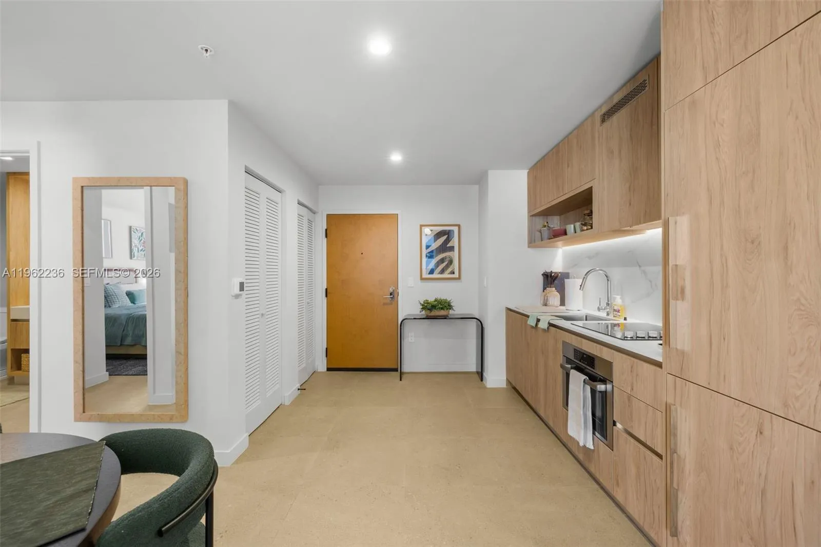11 NE 6th St # 1611, Miami FL 33132