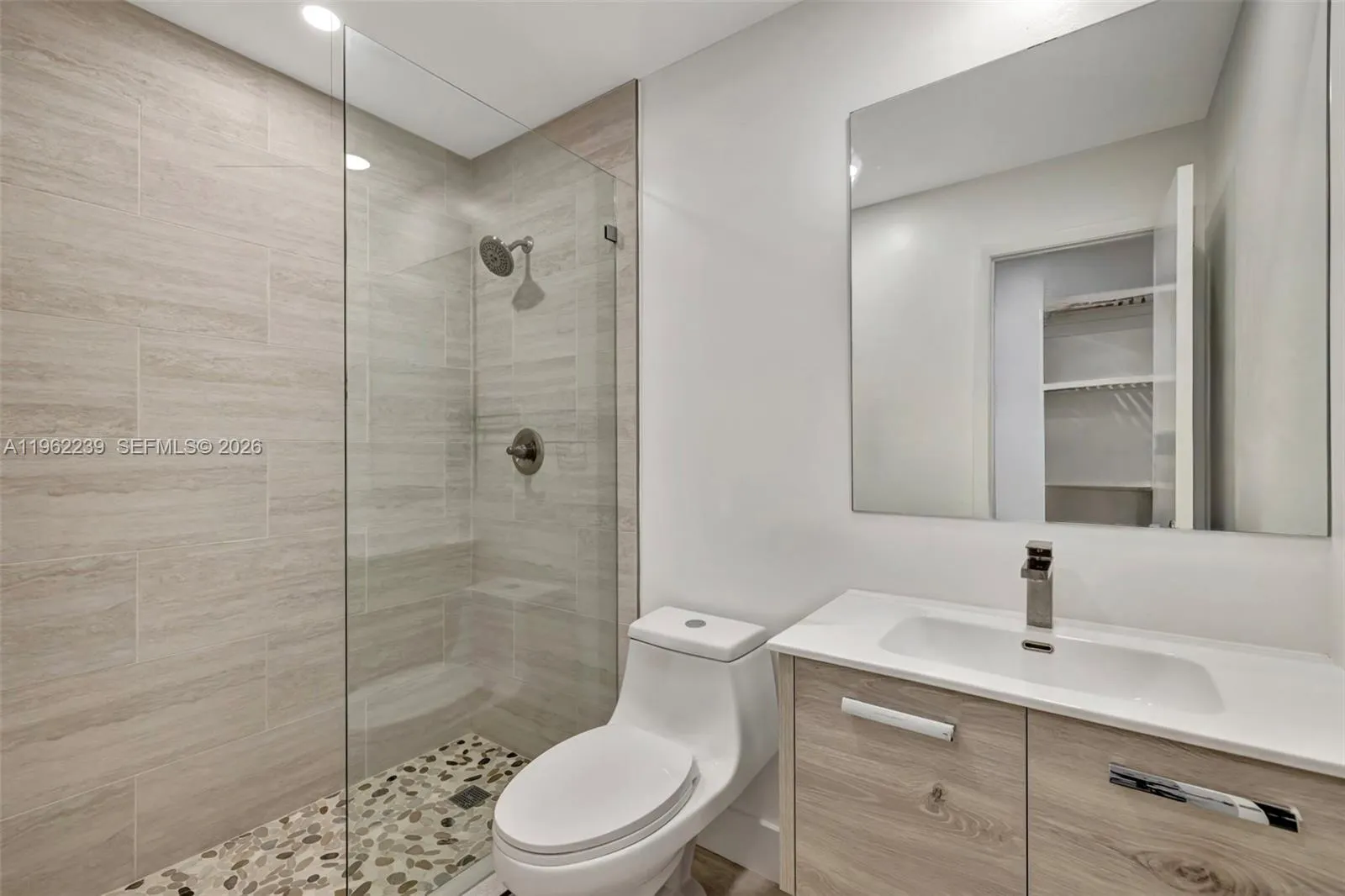 499 SE 13th St # 7E, Fort Lauderdale FL 33316
