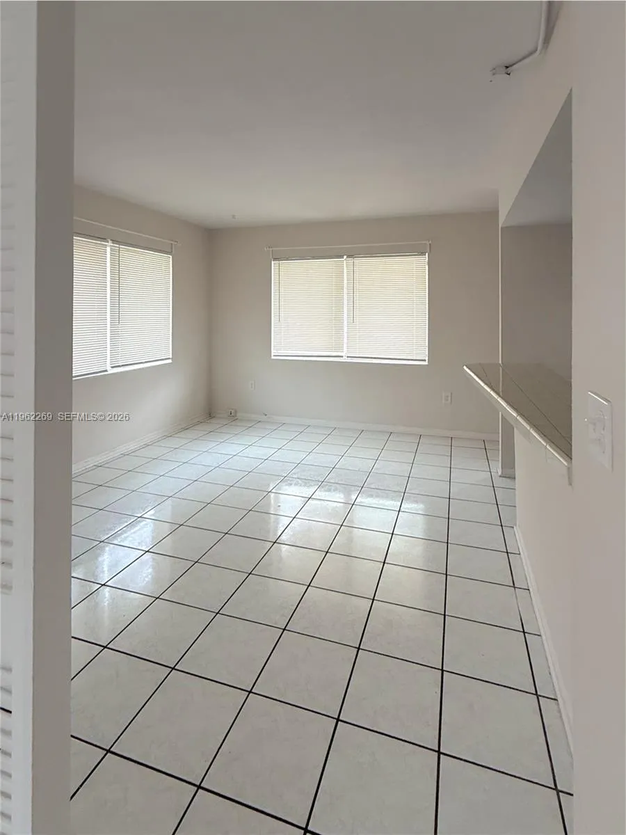 305 Navarre Ave # 2, Coral Gables FL 33134