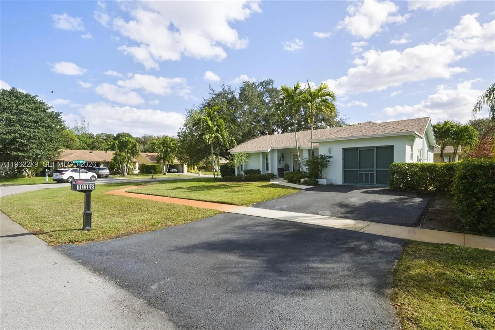 10308 Greenbriar Ct, Boca Raton FL 33498
