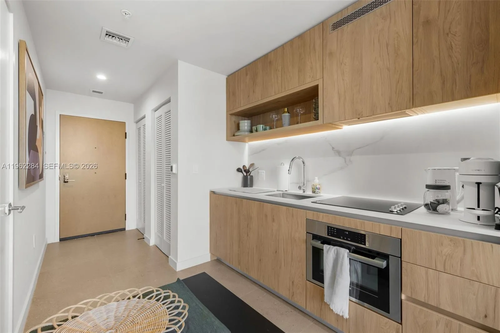 11 NE 6th St # 1615, Miami FL 33132