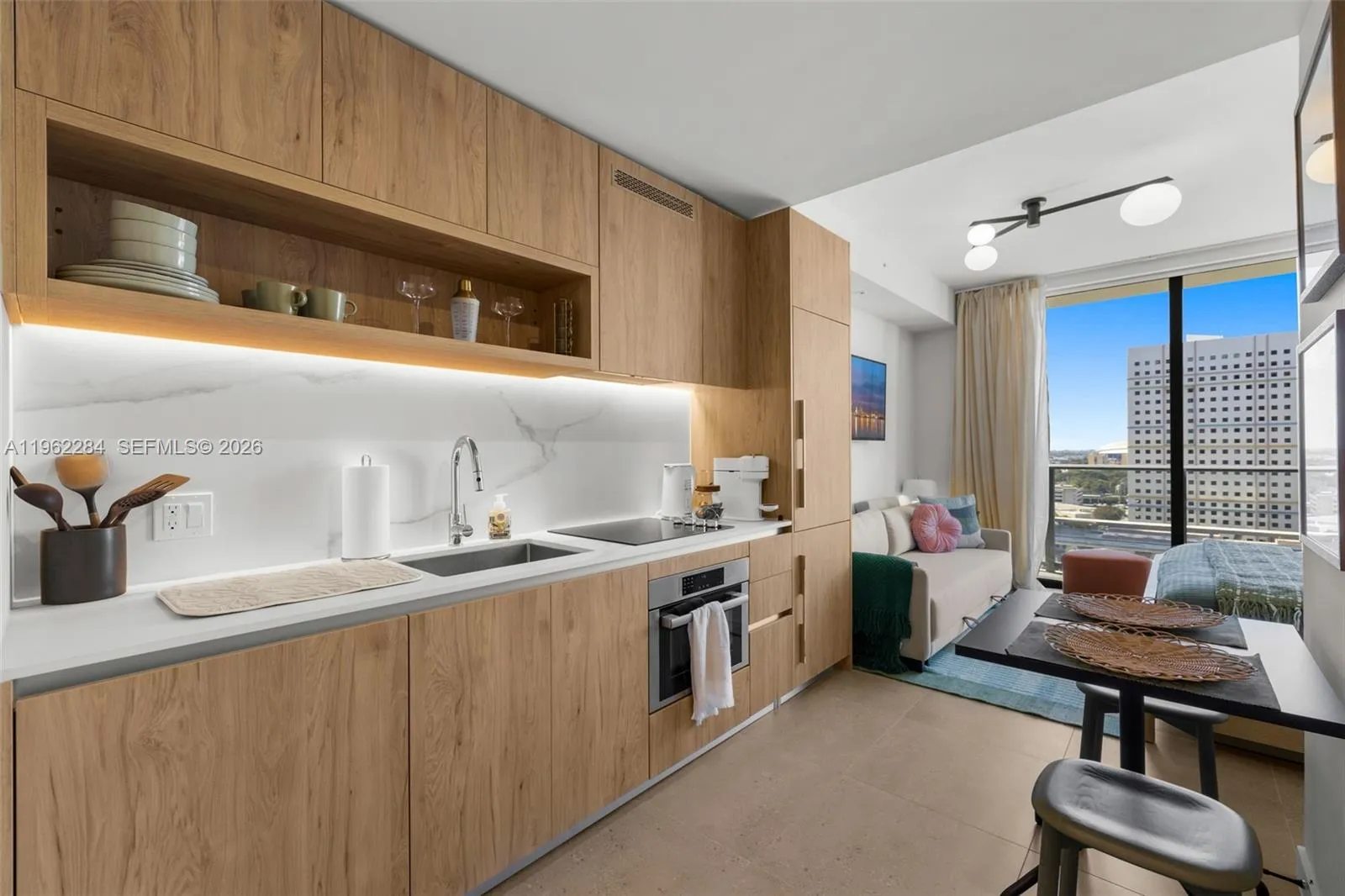 11 NE 6th St # 1615, Miami FL 33132