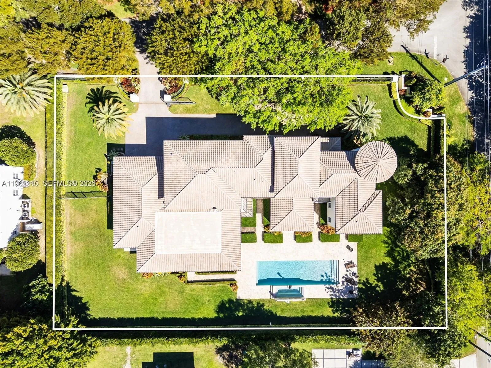9076 SW 59th Ct, Pinecrest FL 33156