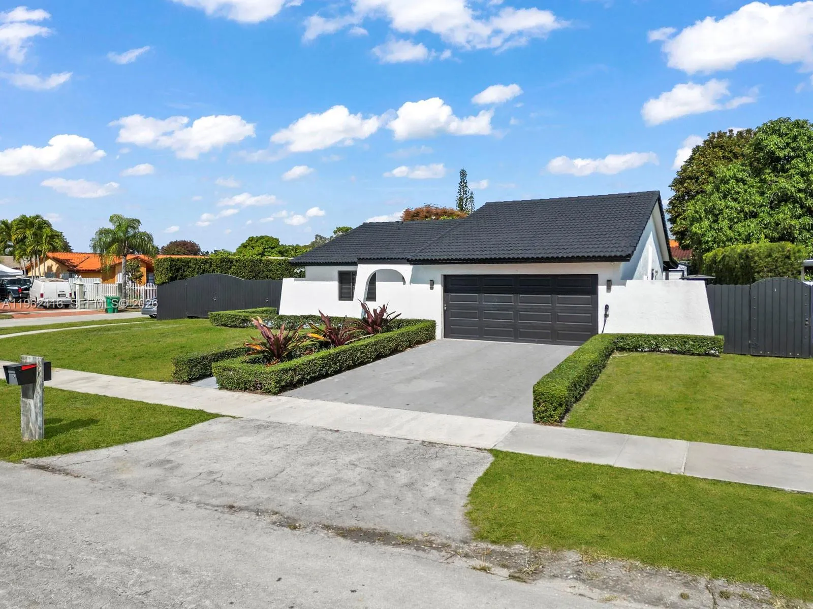 13421 SW 52nd St, Miami FL 33175