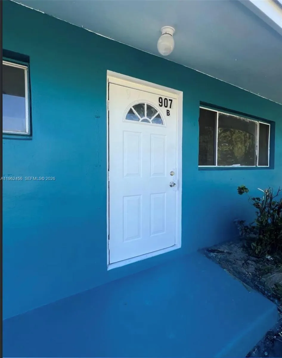 907 N 20th St # B, Fort Pierce FL 34950