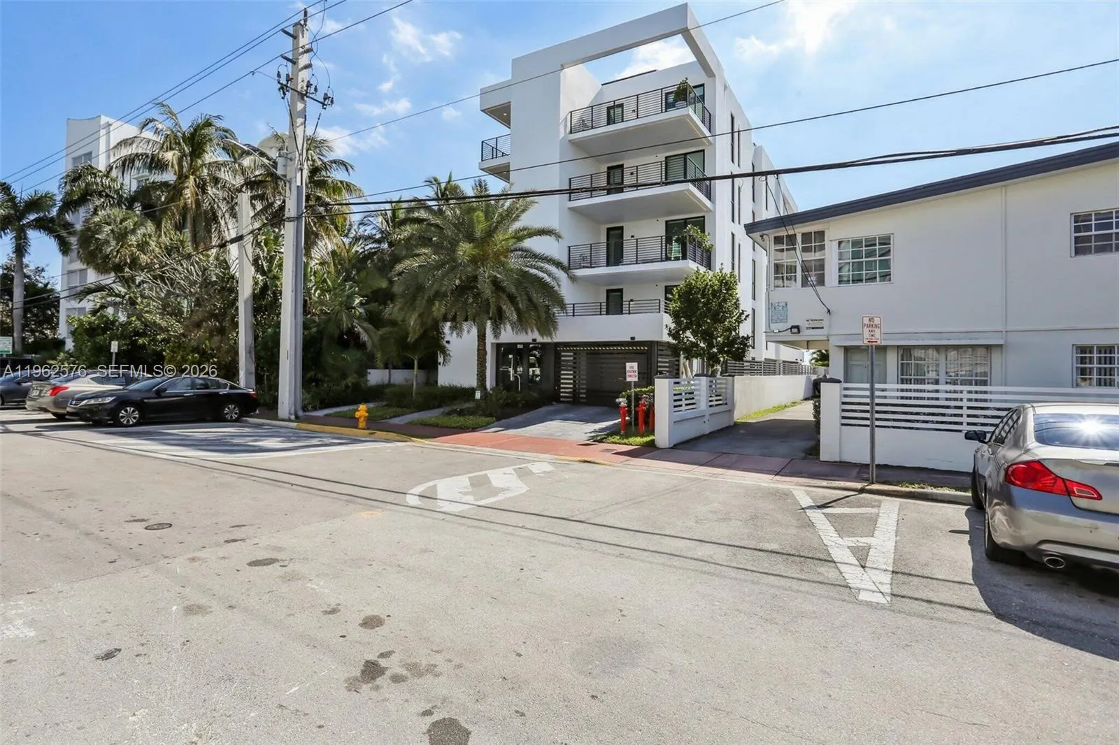 3 bedroom 3 bath for sale at 1930 Bay Dr Fith Level Un # 0, Miami Beach FL 33141