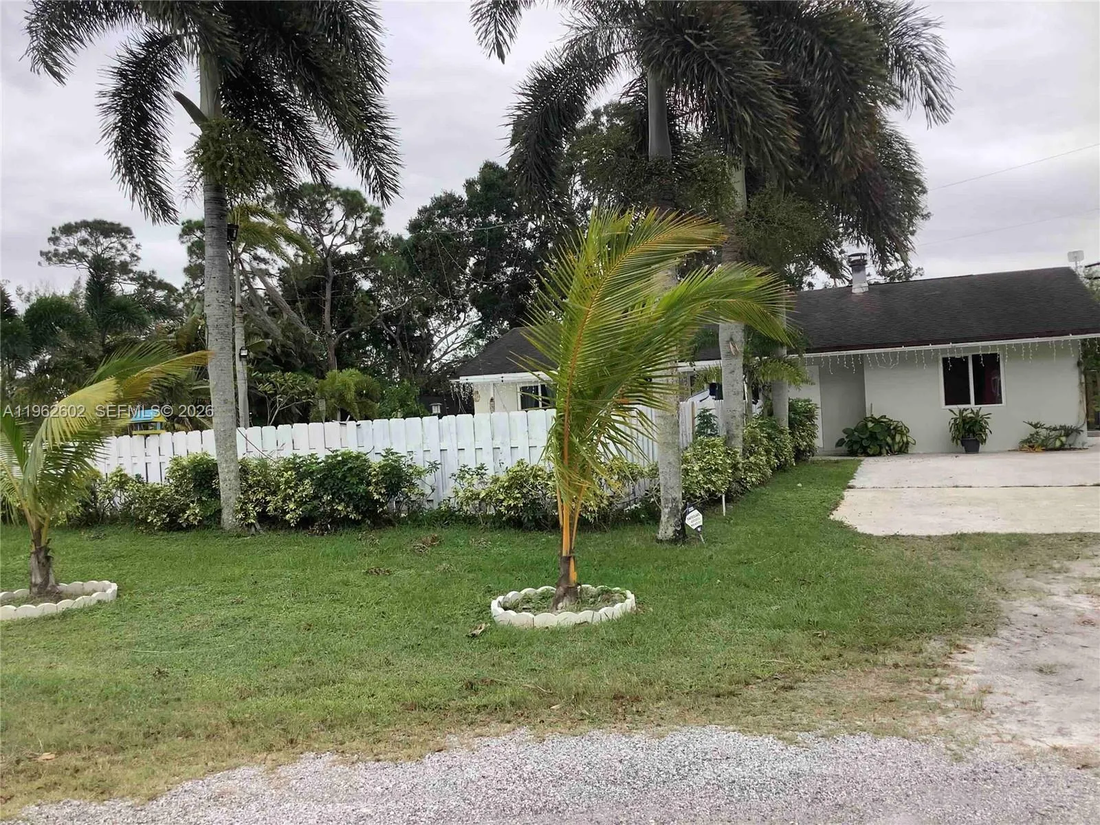 3 bedroom 2 bath for sale at 10646 Barn Rd, Lake Worth FL 33449