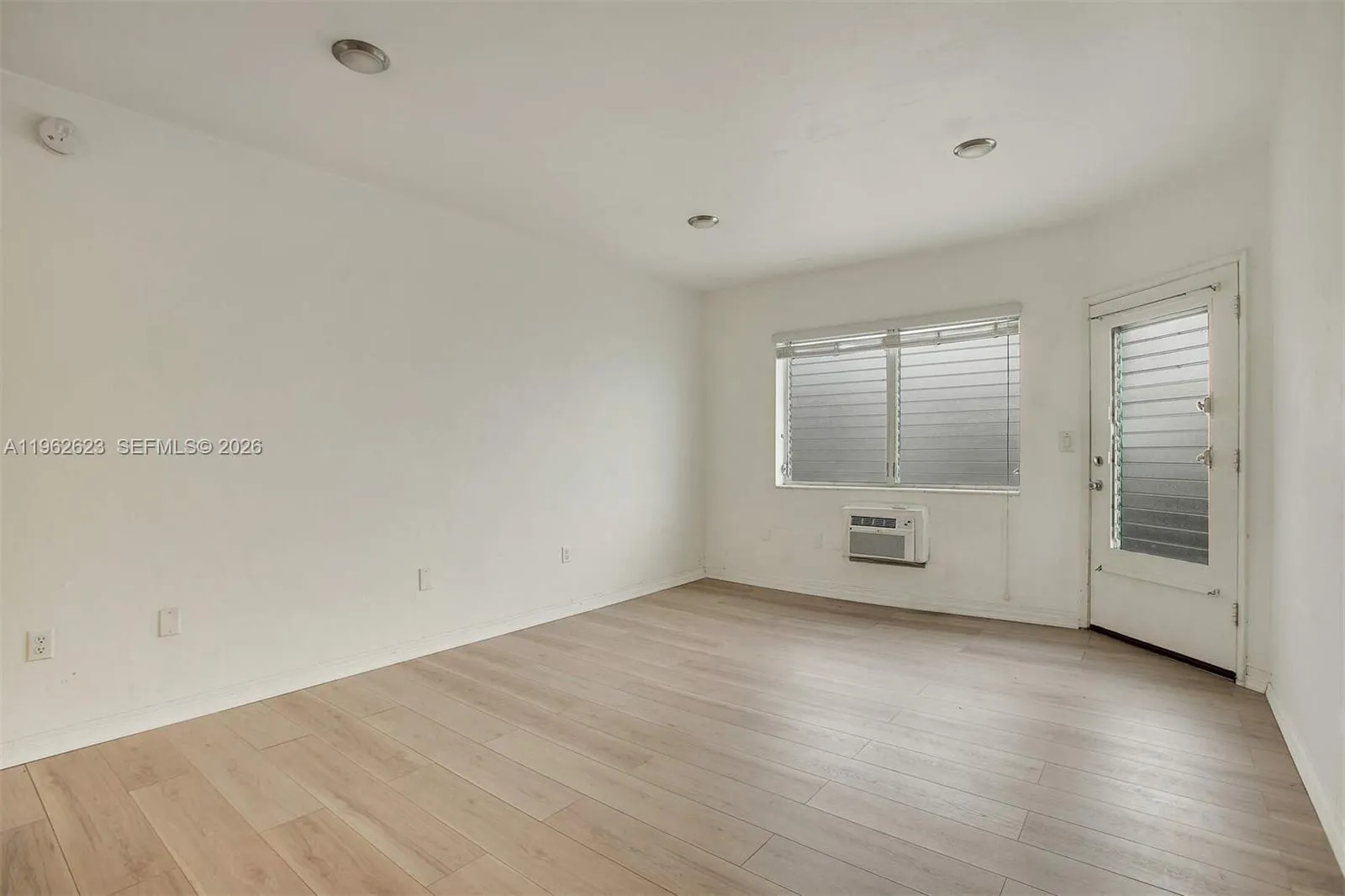 835 Meridian Ave # 3, Miami Beach FL 33139
