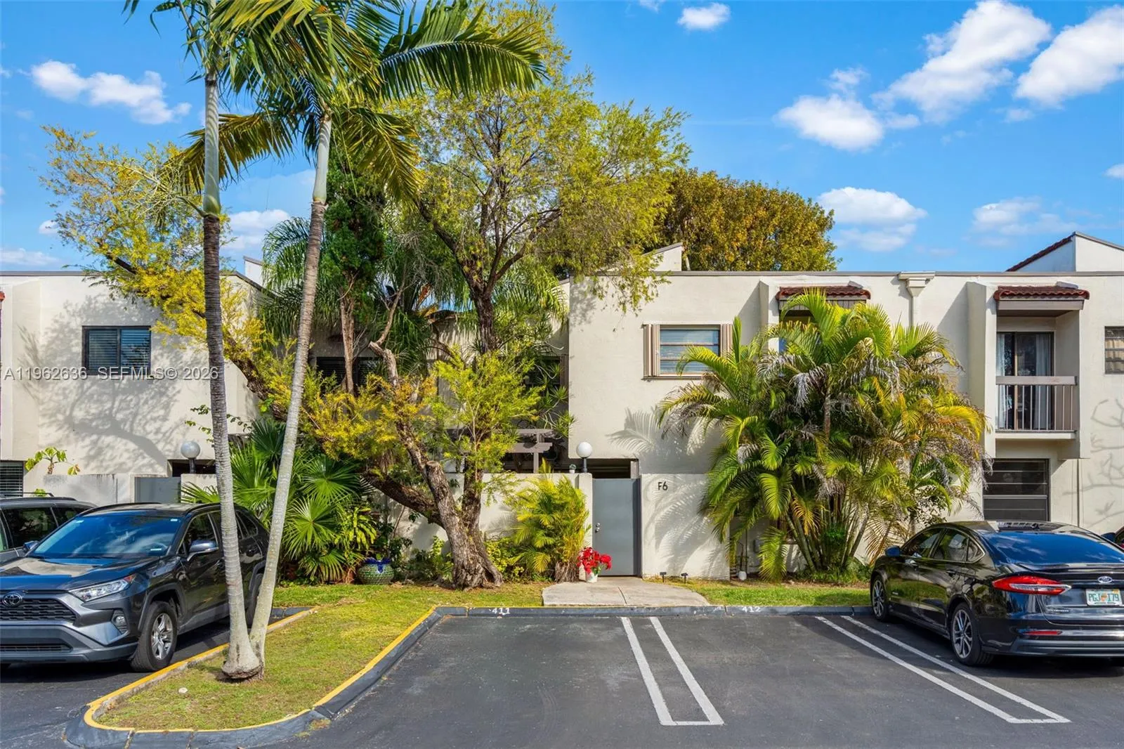 4726 SW 67th Ave # F6, Miami FL 33155