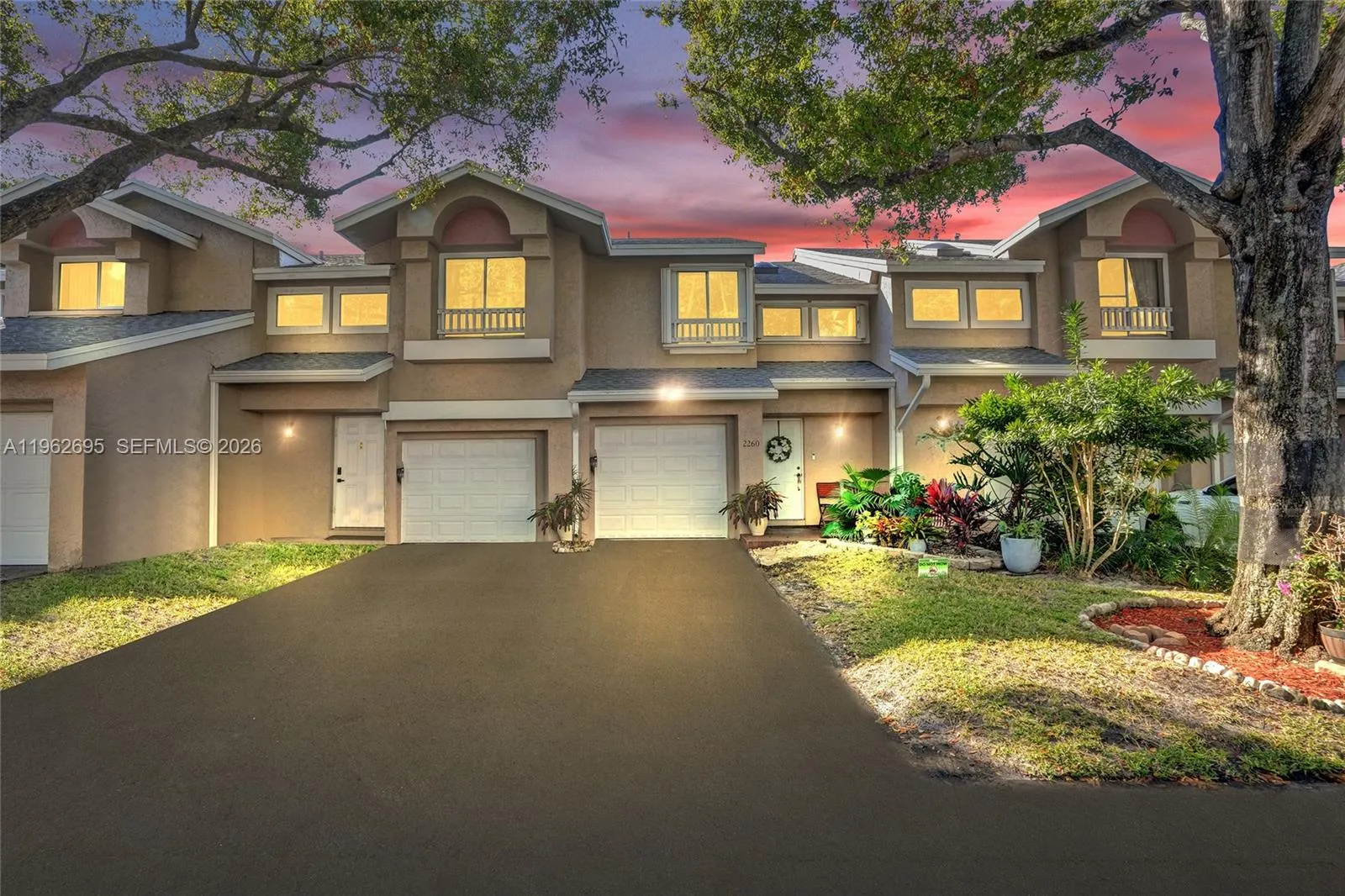 2 bedroom 2 bath for sale at 2260 W Discovery Cir W, Deerfield Beach FL 33442