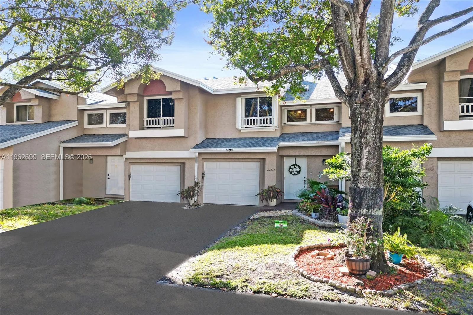 2260 W Discovery Cir W, Deerfield Beach FL 33442