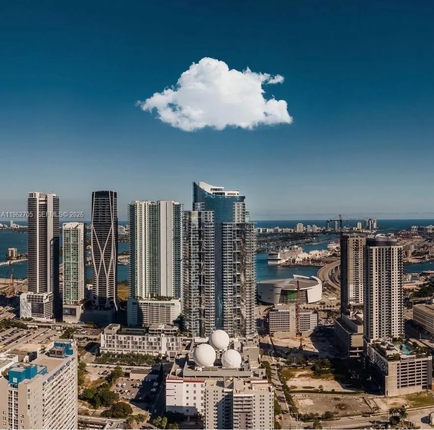 851 NE 1st Ave # 1508, Miami FL 33132