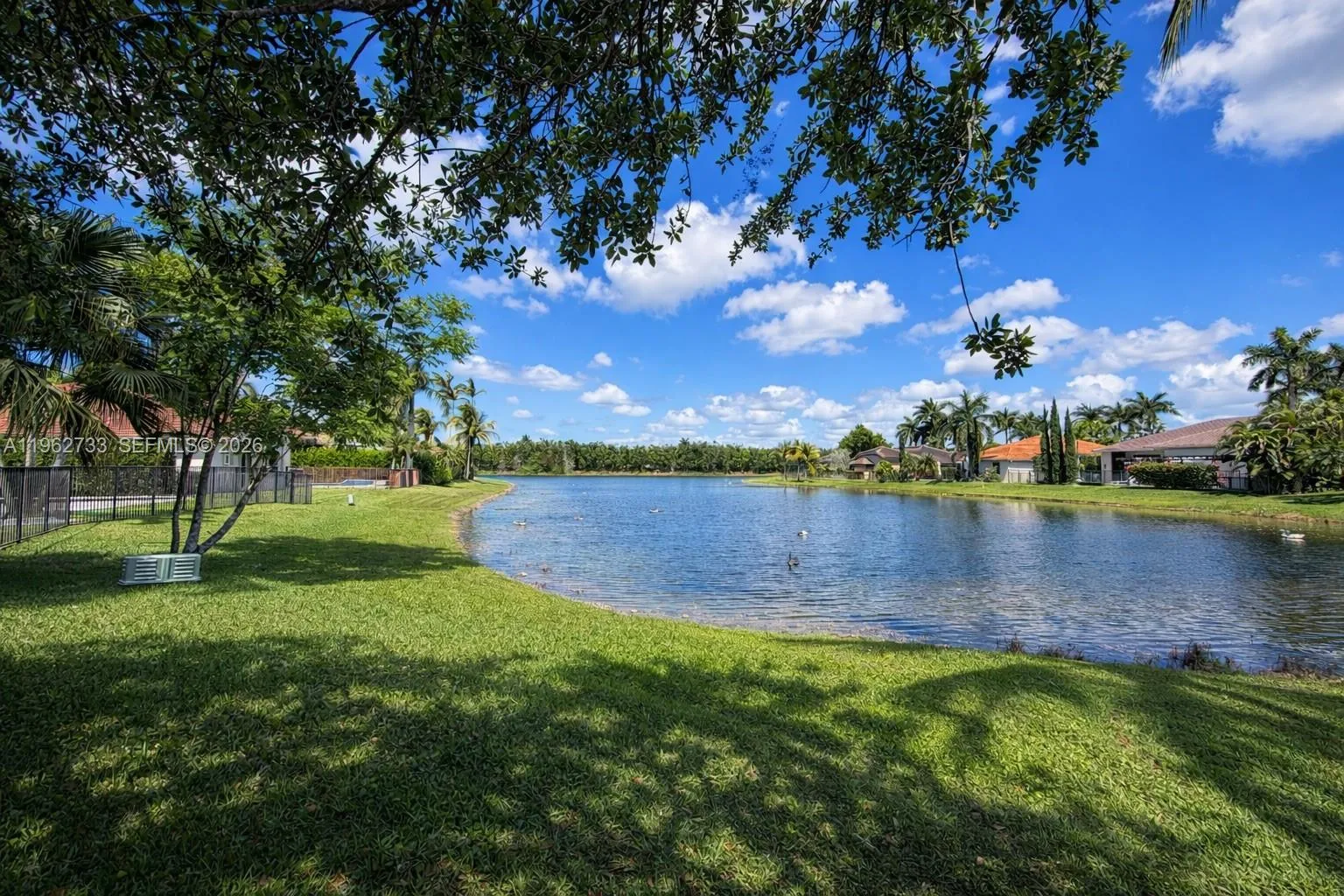 2562 Eagle Run Ln, Weston FL 33327