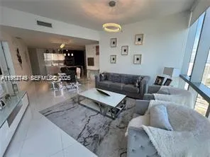 851 NE 1st Ave # 3903, Miami FL 33132