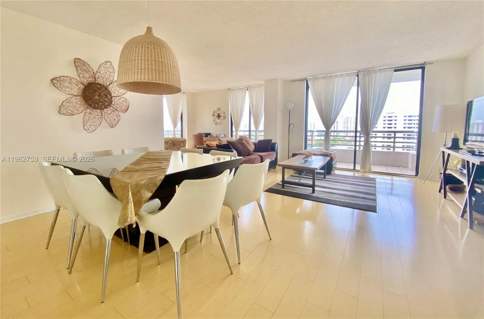 3300 NE 191st St # 1807, Aventura FL 33180