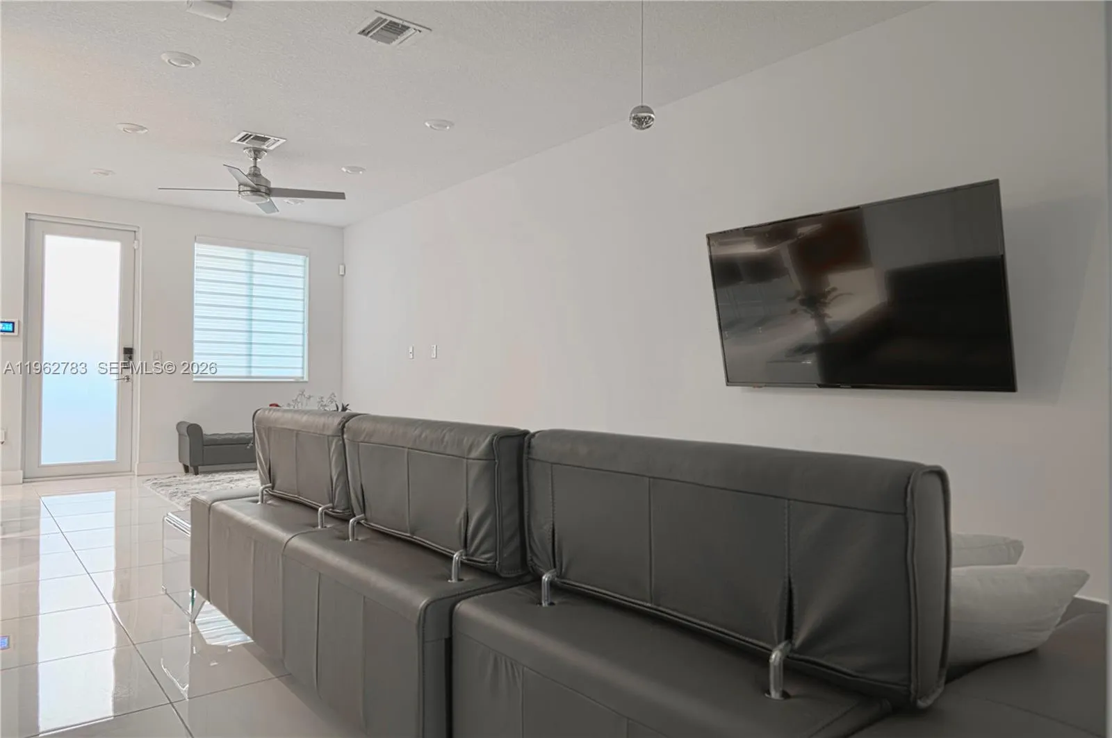 6472 NW 103rd Pl, Doral FL 33178