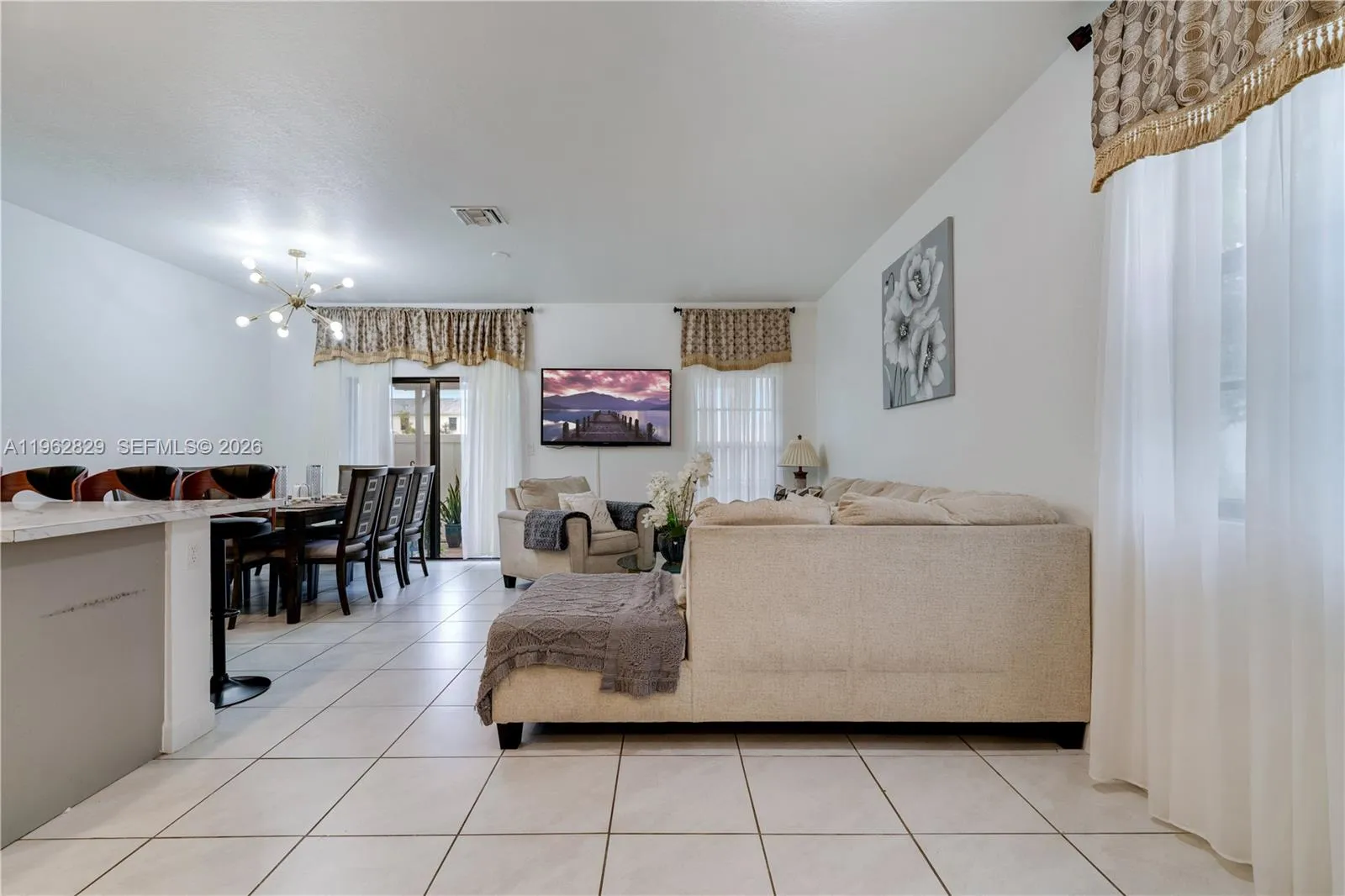 646 SW 12th St, Florida City FL 33034