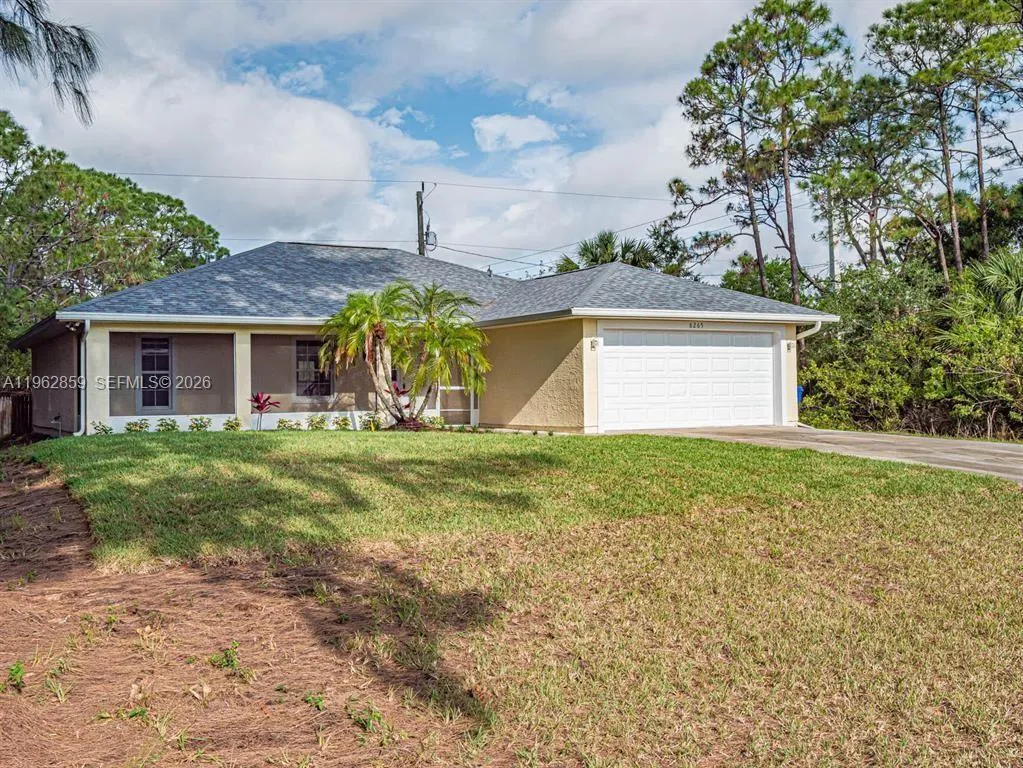 3 bedroom 2 bath for sale at 8265 97th Ave, Vero Beach FL 32967
