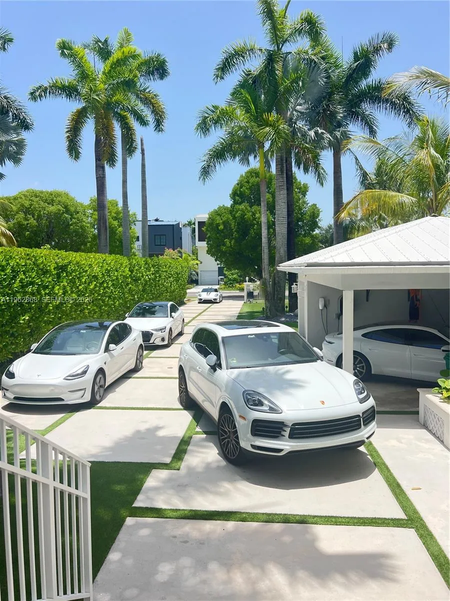 745 NE 77th St, Miami FL 33138