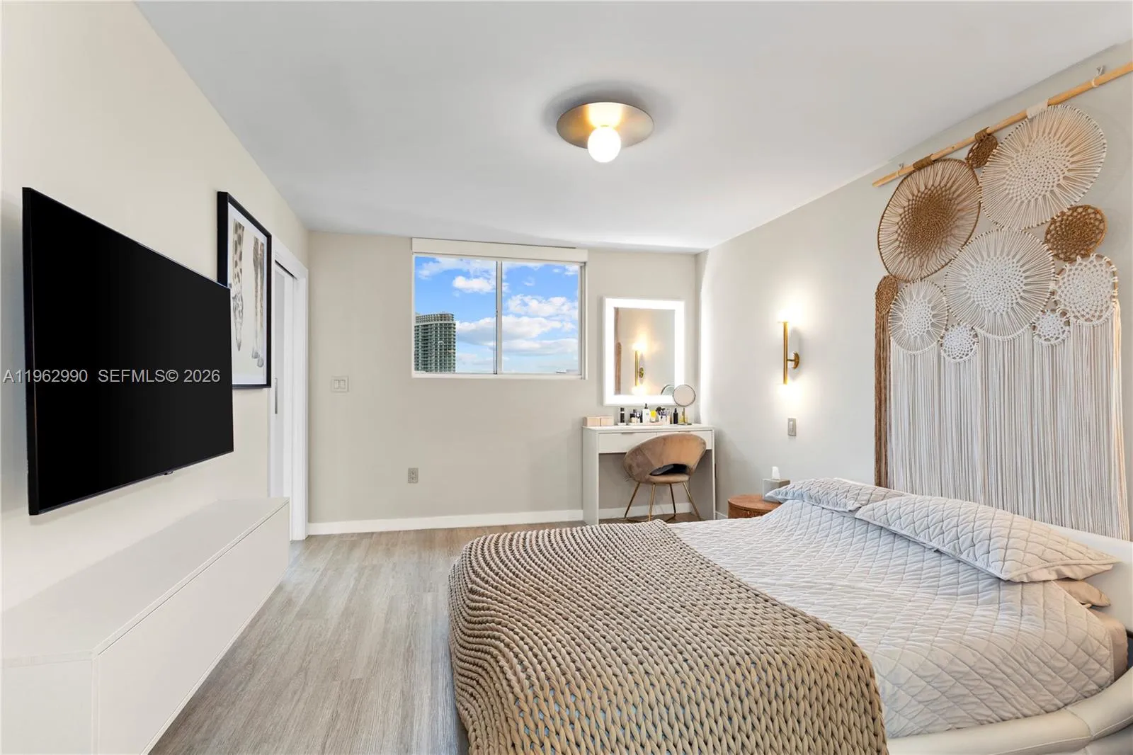 1 bedroom 2 bath for sale at 1688 West Ave # 04, Miami Beach FL 33139