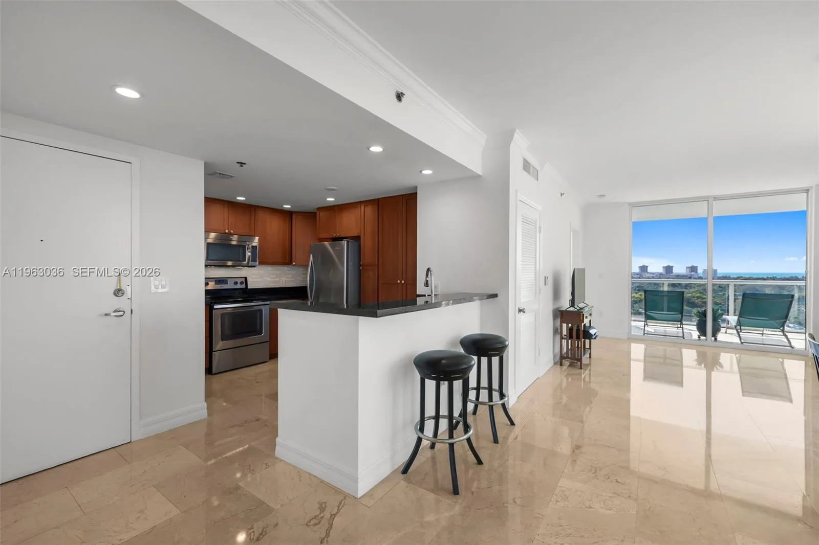 1401 SW 22nd St # 1401, Miami FL 33145