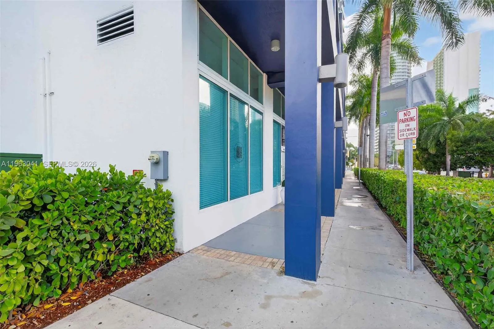 275 18th St, Miami FL 33132