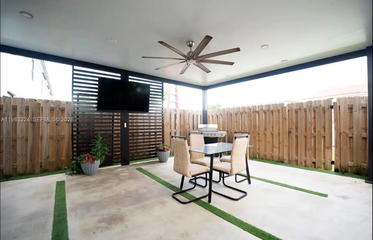 24605 SW 117th Ct, Homestead FL 33032