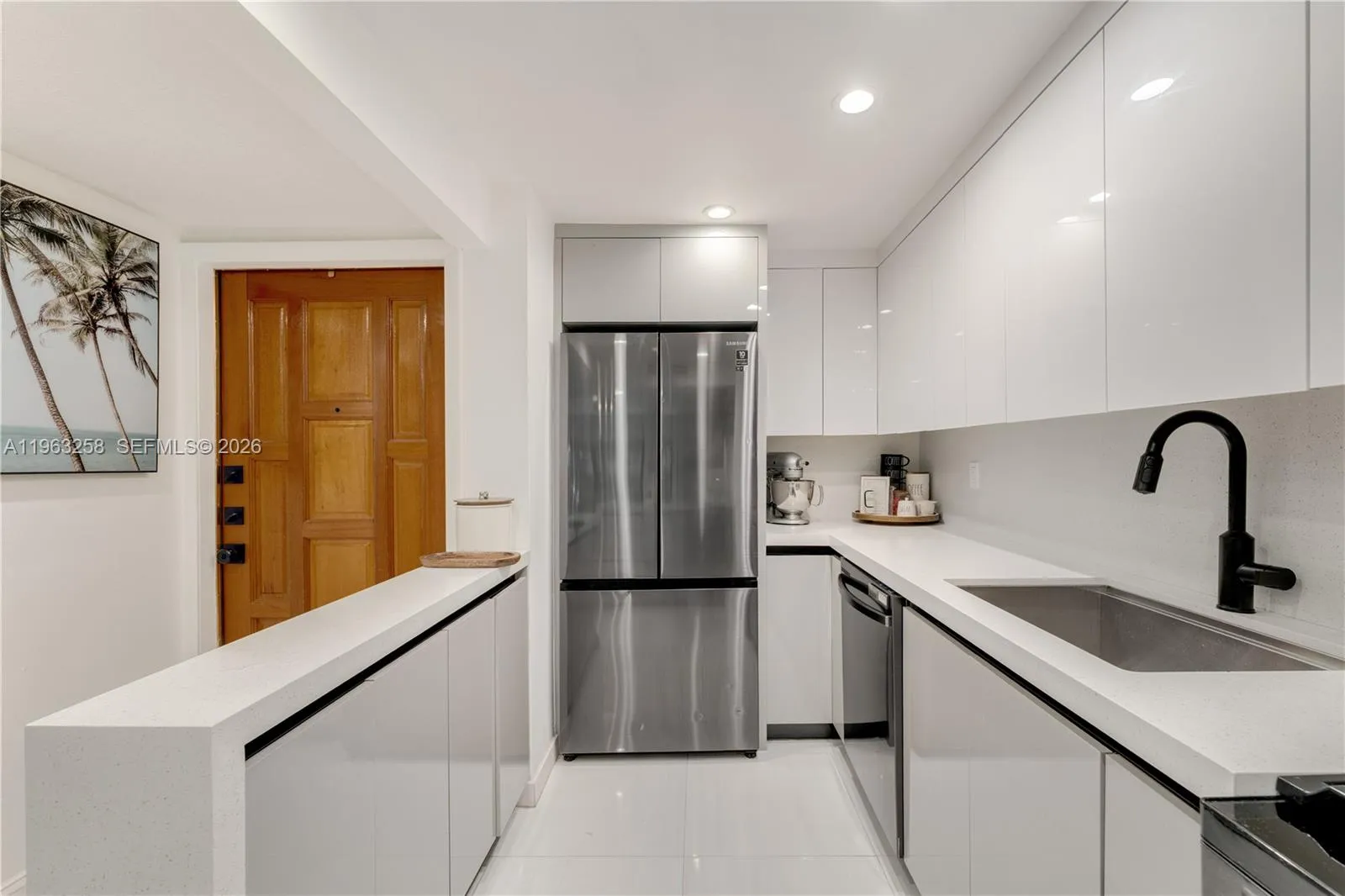 2 bedroom 2 bath for sale at 3214 W Trade Ave # 5, Miami FL 33133