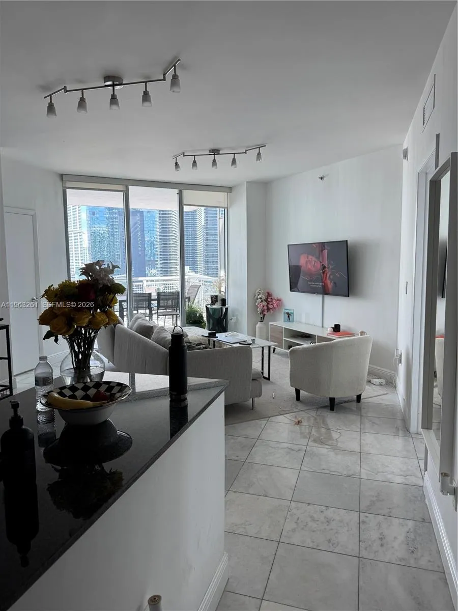 350 S Miami Ave # 3006, Miami FL 33130