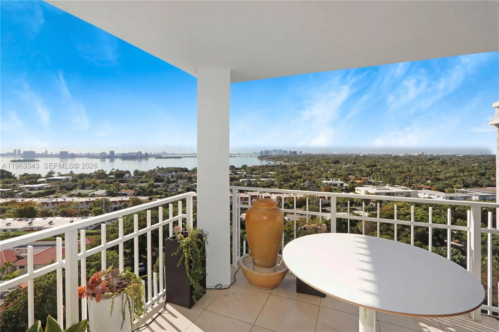 1000 Quayside Ter # 1608, Miami FL 33138