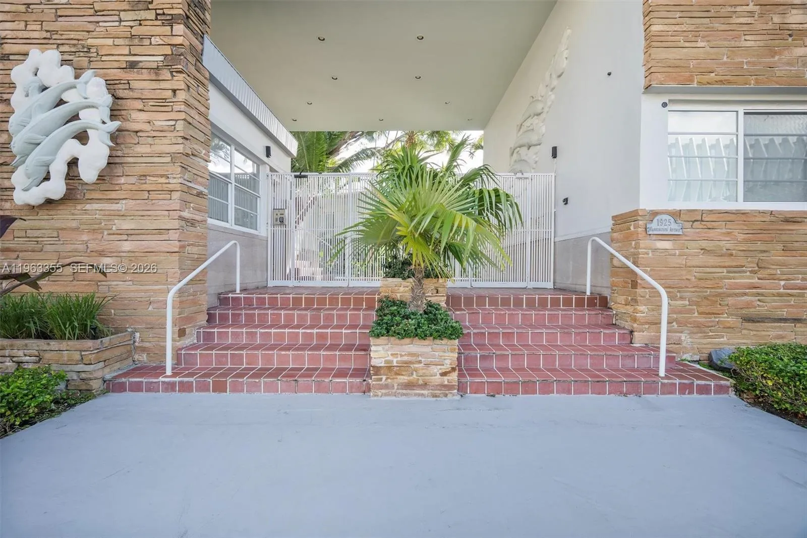 1925 Washington Ave # 21, Miami Beach FL 33139