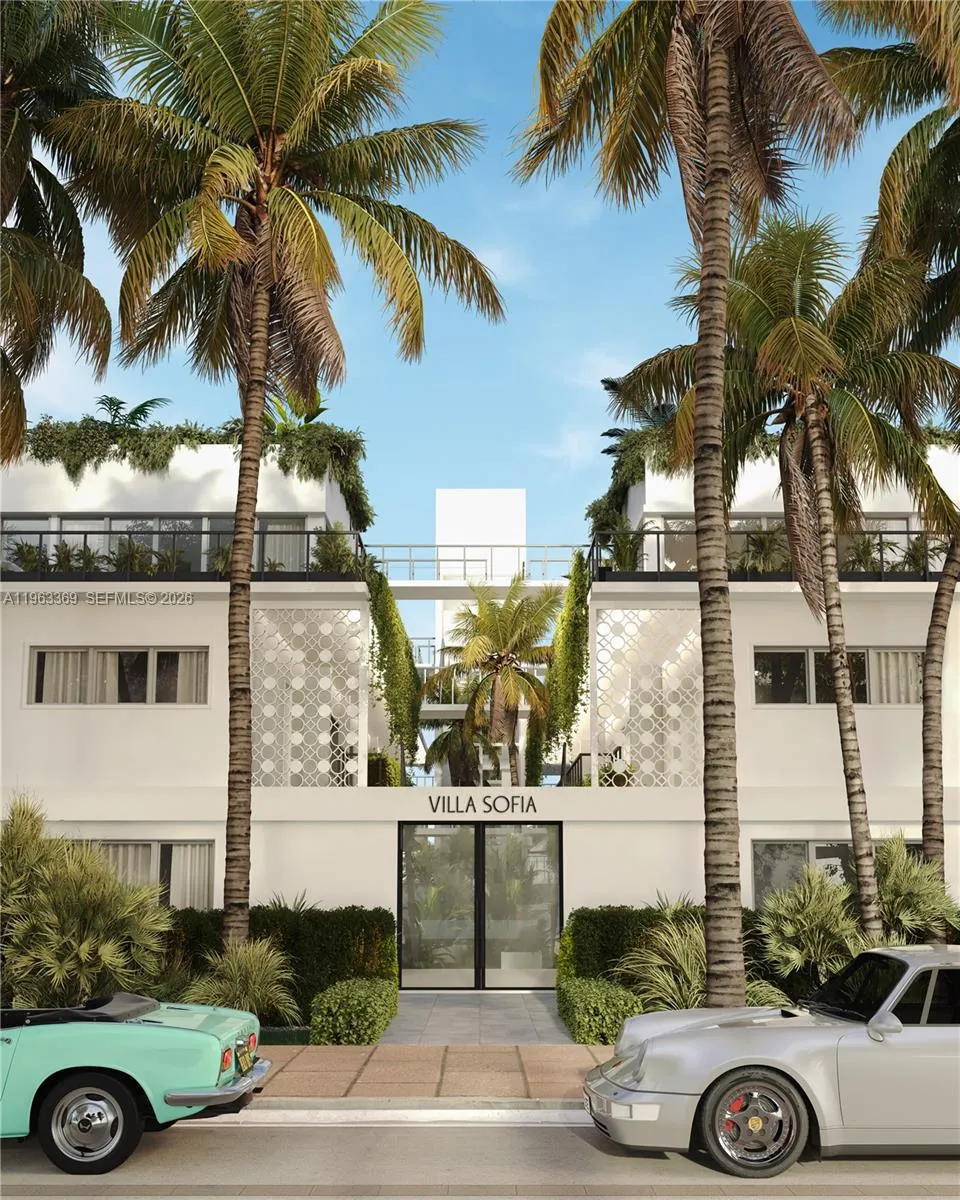 1 bedroom 1 bath for sale at 250 Collins # 212, Miami Beach FL 33139