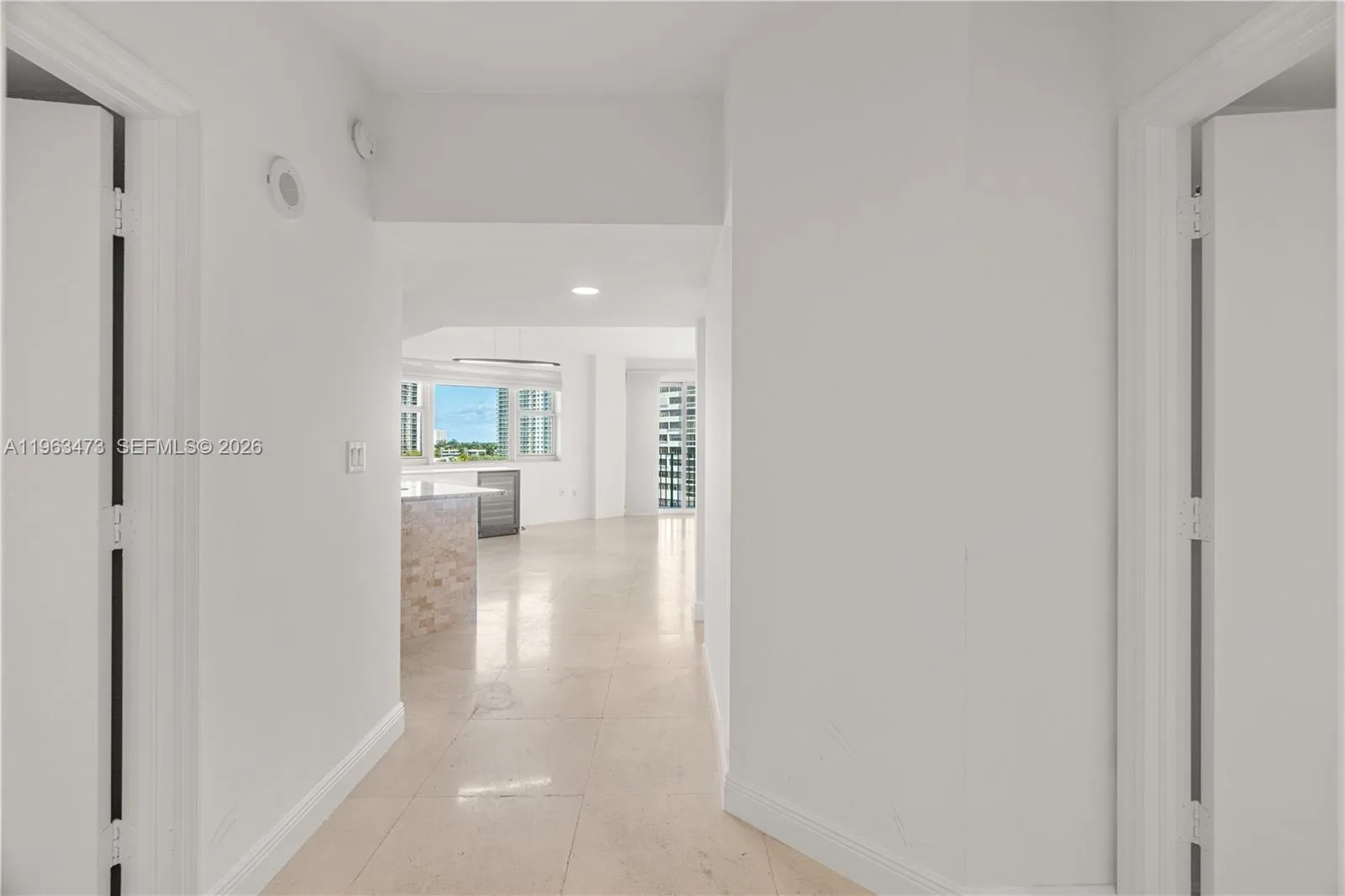 20000 E Country Club Dr # 716, Aventura FL 33180