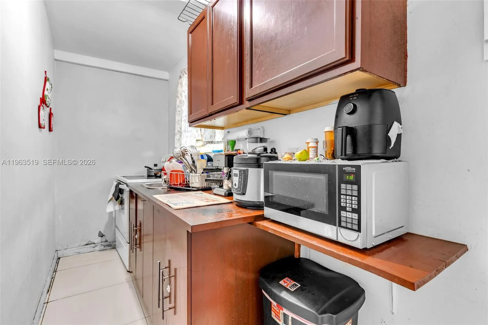 5574 SW 3rd St, Miami FL 33134