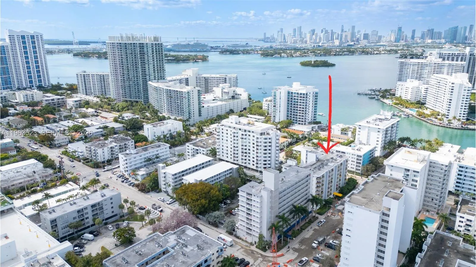 1 bedroom 1 bath for sale at 1340 Lincoln Rd # 602, Miami Beach FL 33139