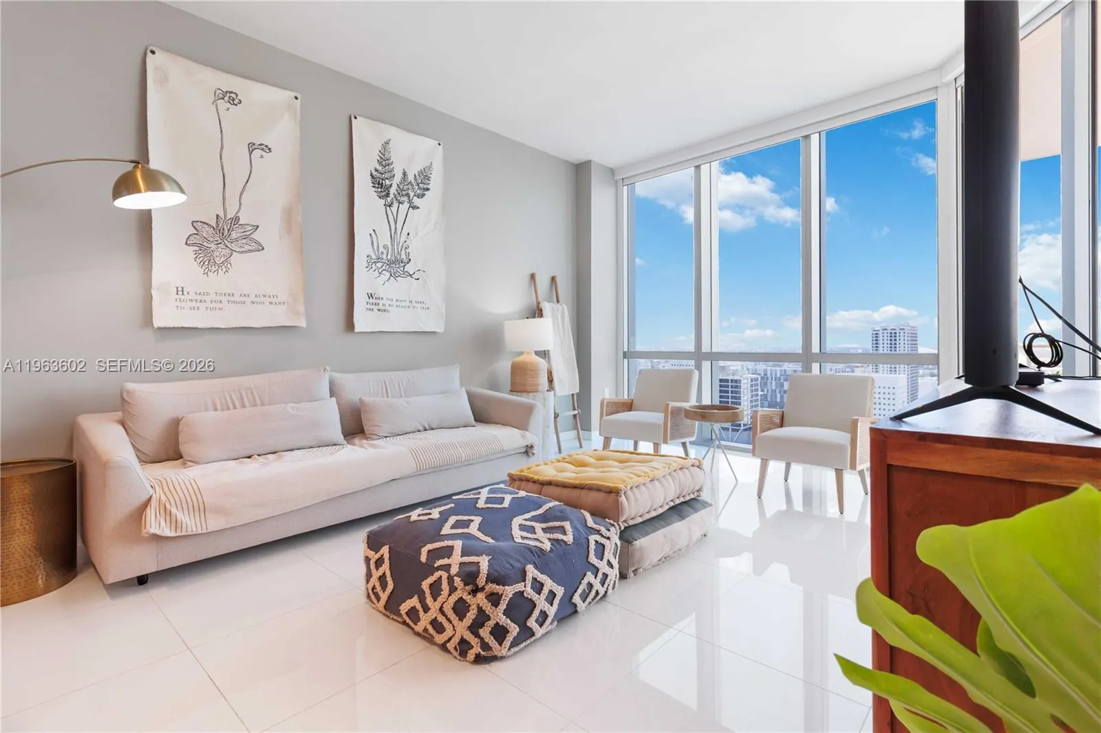 851 NE 1st Ave # 3006, Miami FL 33132