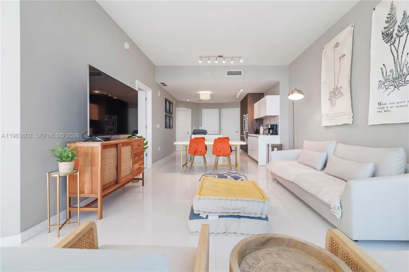 851 NE 1st Ave # 3006, Miami FL 33132