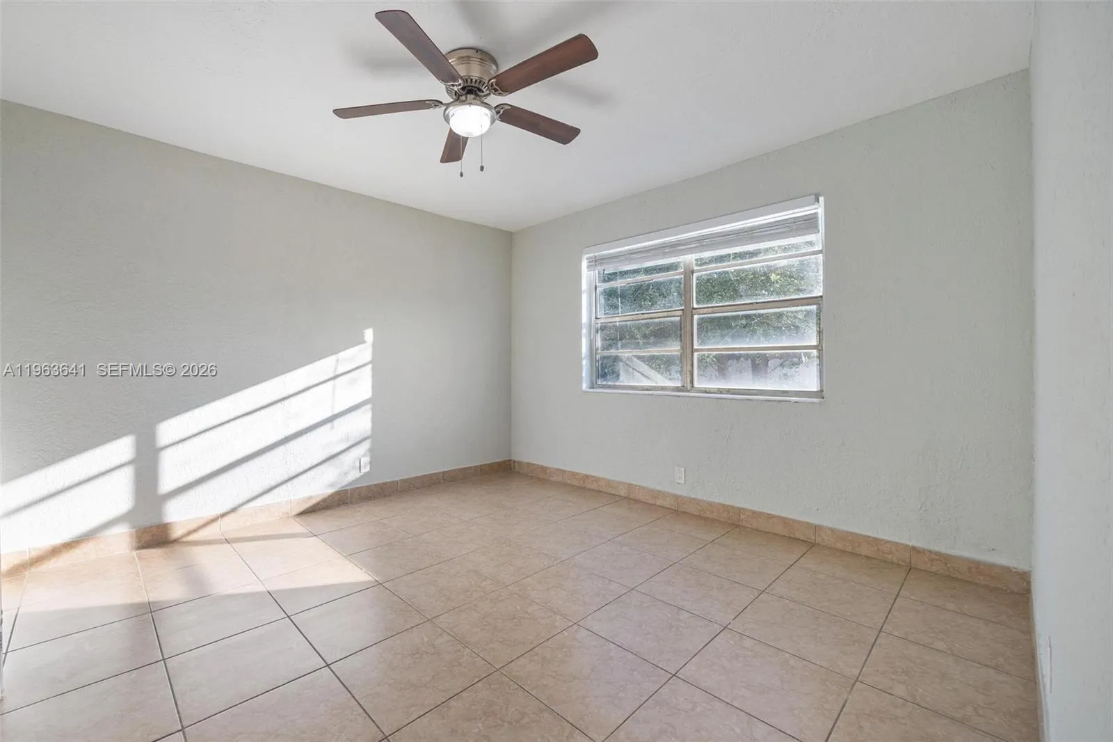 2525 N 23rd Ave, Hollywood FL 33020
